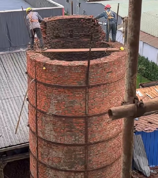 山東拆除煙囪公司：綠色拆除的效率與質(zhì)量并重